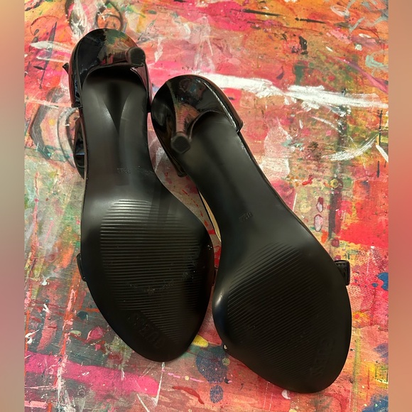 Guess Black Patent Leather Heels - Size 8.5 - Picture 7 of 8